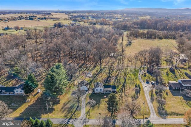 199 DOVE LN, Falling Waters, WV 25419