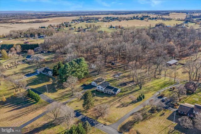 199 DOVE LN, Falling Waters, WV 25419