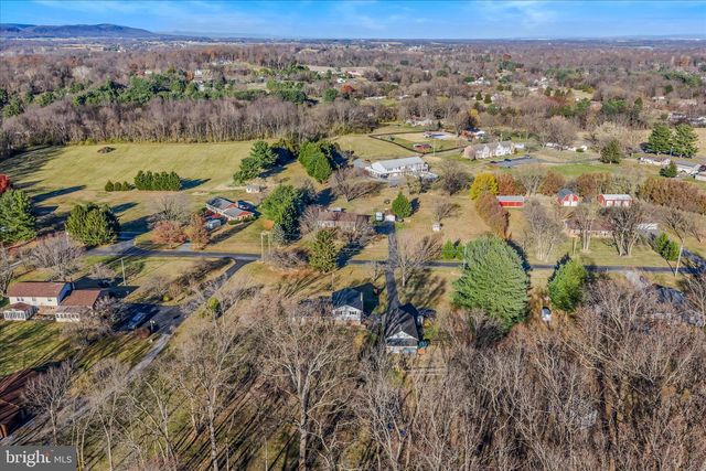 199 DOVE LN, Falling Waters, WV 25419