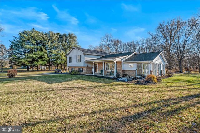 199 DOVE LN, Falling Waters, WV 25419