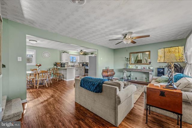 199 DOVE LN, Falling Waters, WV 25419