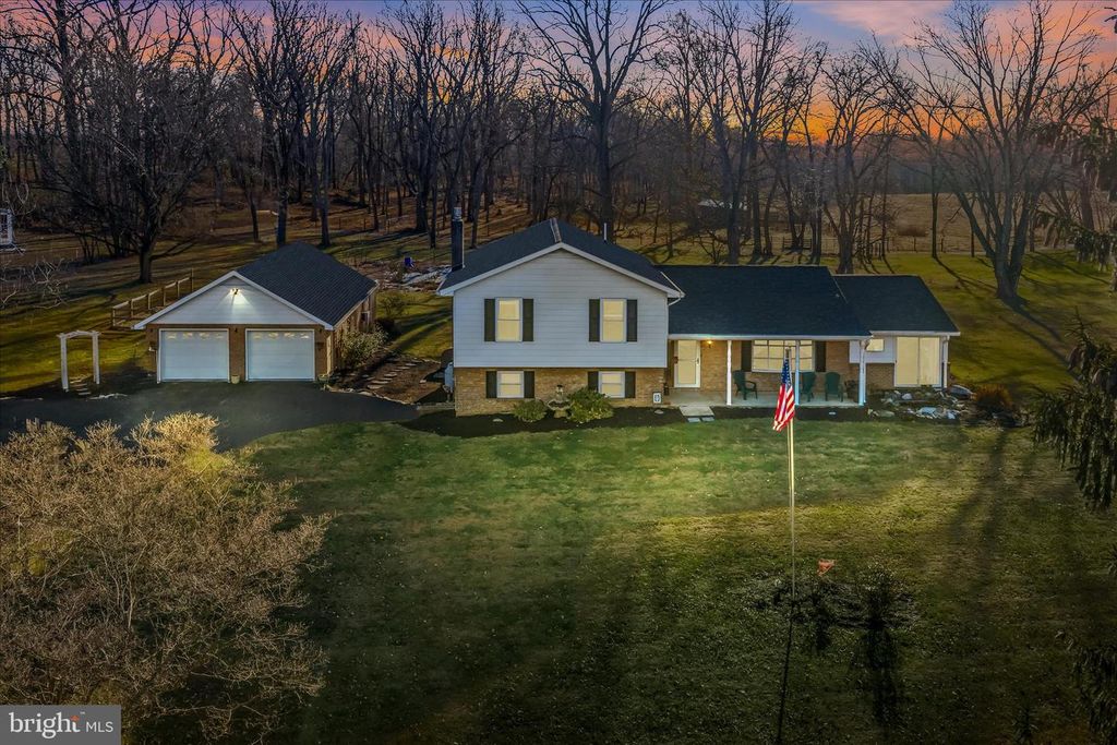 199 DOVE LN, Falling Waters, WV 25419
