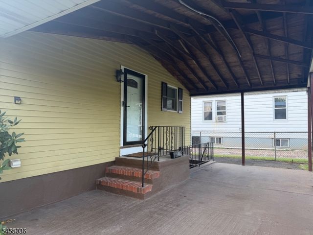96 Southside Ave, Somerville Boro, NJ 08876
