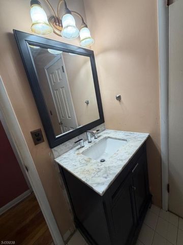 96 Southside Ave, Somerville Boro, NJ 08876
