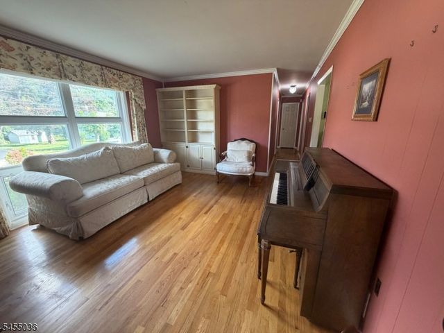96 Southside Ave, Somerville Boro, NJ 08876