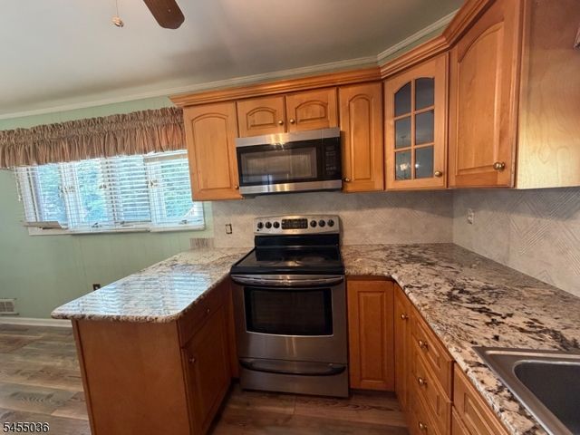 96 Southside Ave, Somerville Boro, NJ 08876