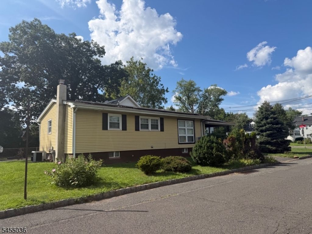 96 Southside Ave, Somerville Boro, NJ 08876