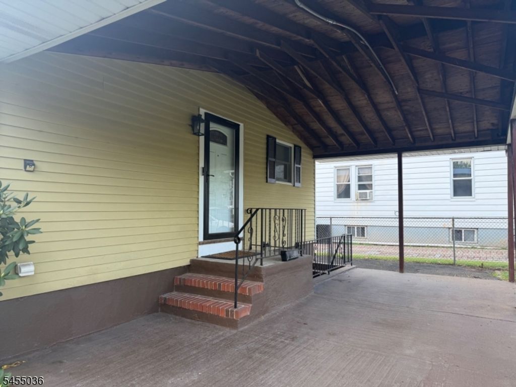 96 Southside Ave, Somerville Boro, NJ 08876 — photo 2