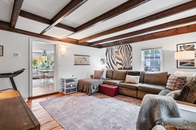 170 North Country Road, Miller Place, NY 11764