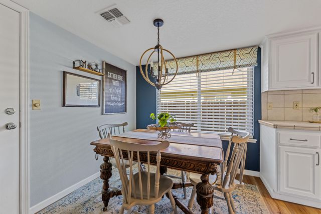 1206 Devonshire Way, Grants Pass, OR 97527