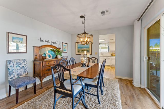 1206 Devonshire Way, Grants Pass, OR 97527