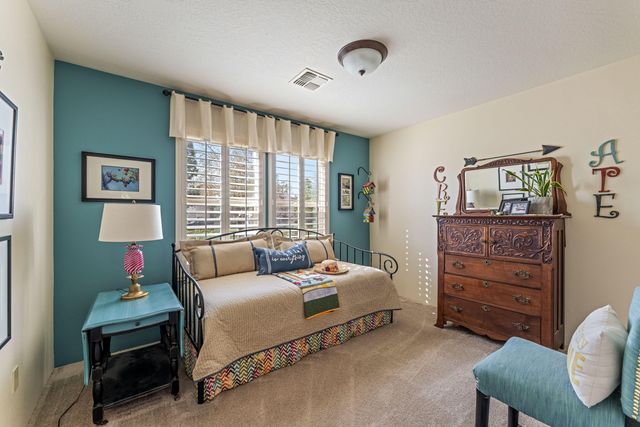 1206 Devonshire Way, Grants Pass, OR 97527