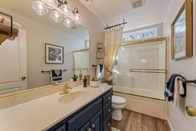 1206 Devonshire Way, Grants Pass, OR 97527