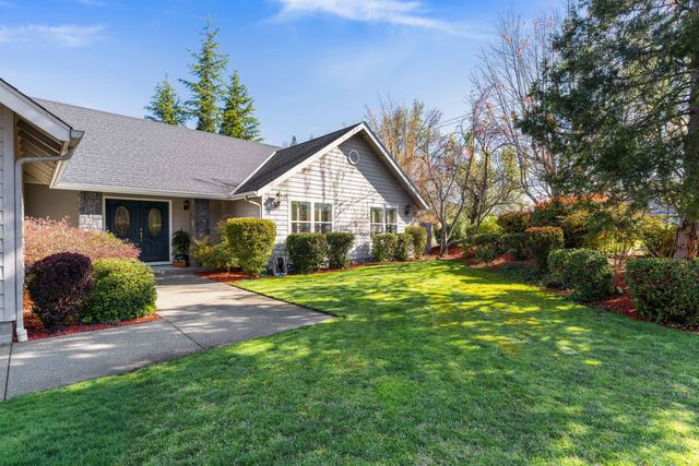 1206 Devonshire Way, Grants Pass, OR 97527