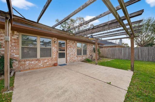 3414 Lemon Tree Ln, Houston, TX 77088