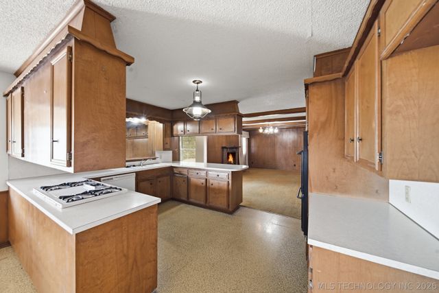 3620 Lakeside Drive, Sapulpa, OK 74066