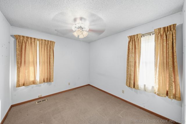 3620 Lakeside Drive, Sapulpa, OK 74066