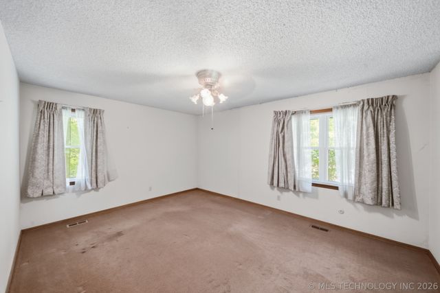 3620 Lakeside Drive, Sapulpa, OK 74066