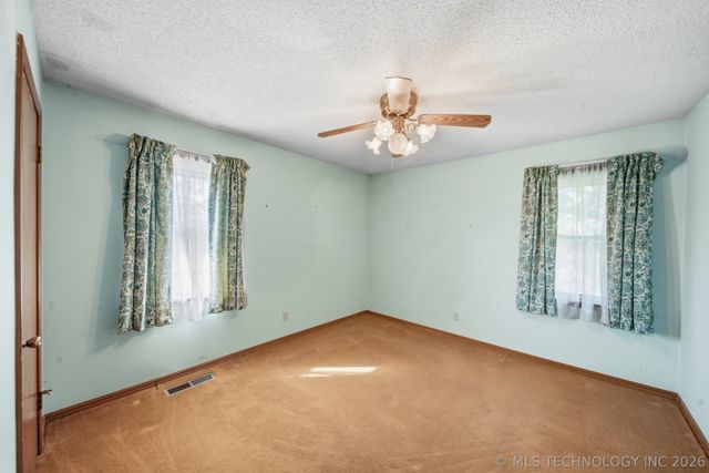 3620 Lakeside Drive, Sapulpa, OK 74066