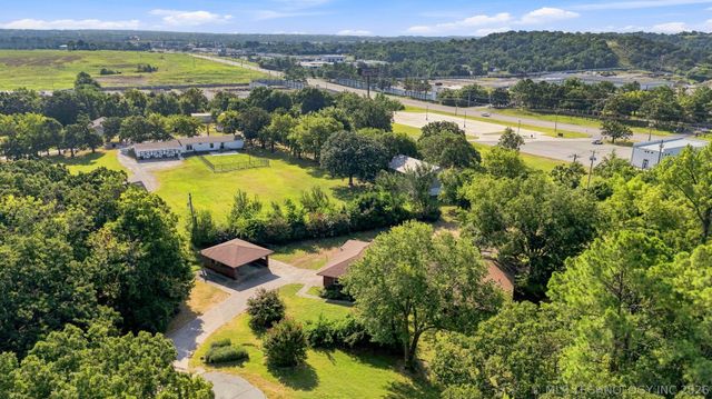 3620 Lakeside Drive, Sapulpa, OK 74066