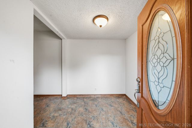 3620 Lakeside Drive, Sapulpa, OK 74066