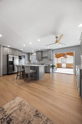 9800 Hall Road, Cedar Rapids, IA 52411