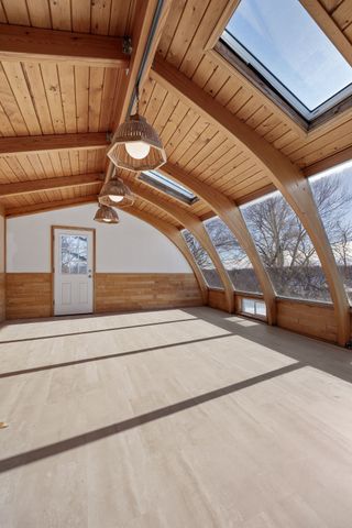 9800 Hall Road, Cedar Rapids, IA 52411