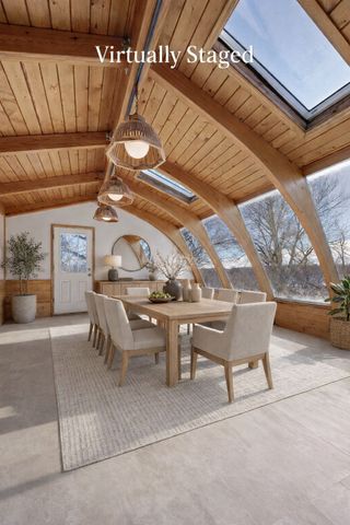 9800 Hall Road, Cedar Rapids, IA 52411