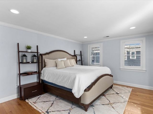 40 Catherine St 2, Boston, MA 02131