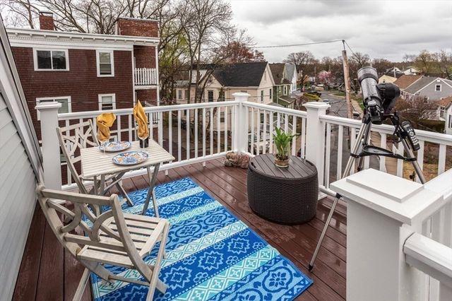 40 Catherine St 2, Boston, MA 02131