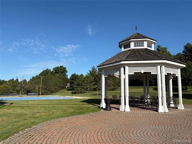 3541 Oakmonte Boulevard, Rochester, MI 48306