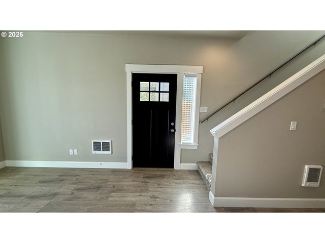 1054 Ne REGAN HILL Loop, Estacada, OR 97023