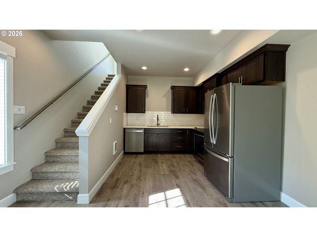 1054 Ne REGAN HILL Loop, Estacada, OR 97023