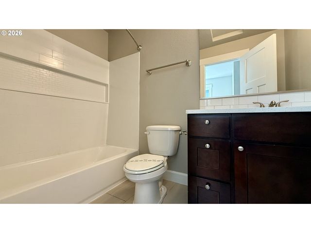 1054 Ne REGAN HILL Loop, Estacada, OR 97023