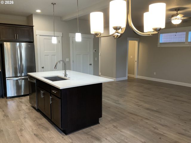 1054 Ne REGAN HILL Loop, Estacada, OR 97023