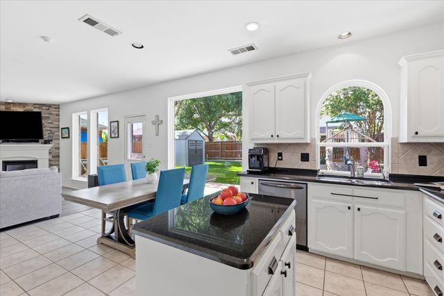 3737 Brandywine Lane, Fort Worth, TX 76244