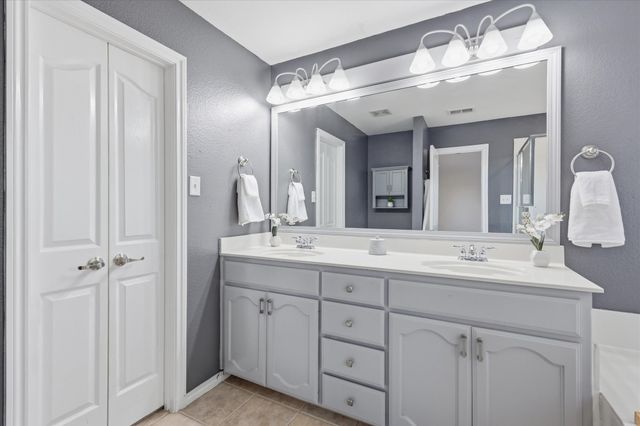 3737 Brandywine Lane, Fort Worth, TX 76244