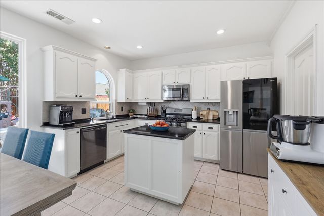 3737 Brandywine Lane, Fort Worth, TX 76244