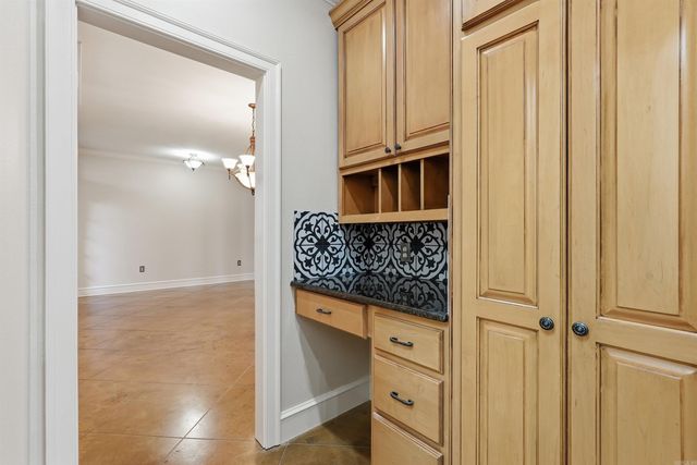 1930 Columbia Dr, Conway, AR 72034