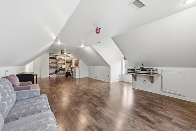 1930 Columbia Dr, Conway, AR 72034