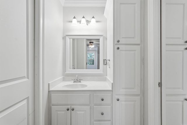 1930 Columbia Dr, Conway, AR 72034