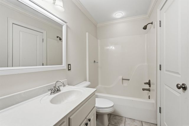 1930 Columbia Dr, Conway, AR 72034