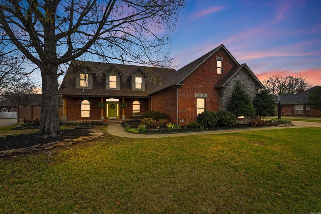 1930 Columbia Dr, Conway, AR 72034