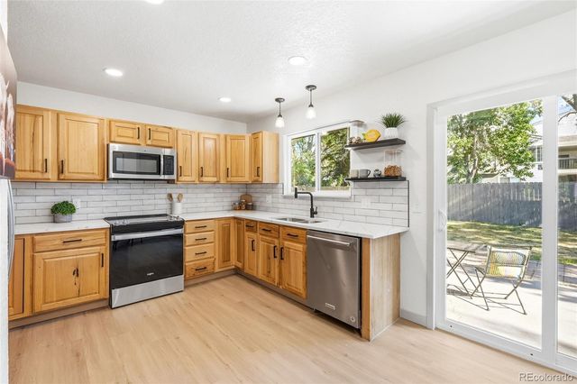 8728 W Floyd Drive, Lakewood, CO 80227