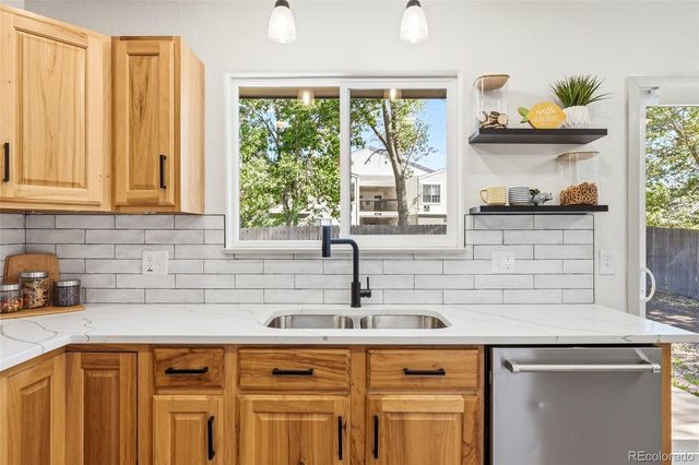 8728 W Floyd Drive, Lakewood, CO 80227