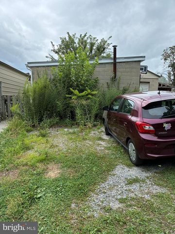 460 MANOR ST, Columbia, PA 17512
