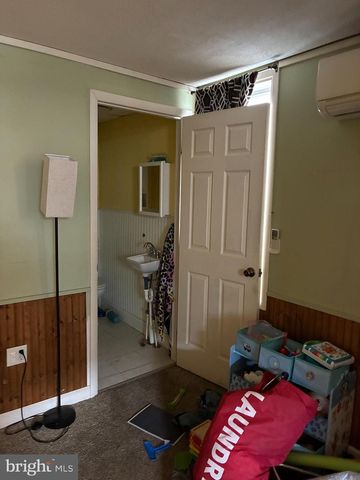 460 MANOR ST, Columbia, PA 17512