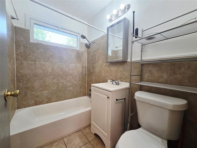 3413 Willow Creek Drive, Midwest City, OK 73110