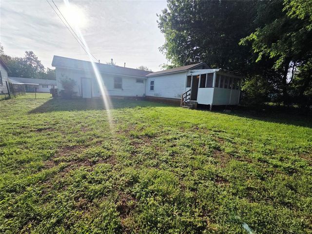 3413 Willow Creek Drive, Midwest City, OK 73110