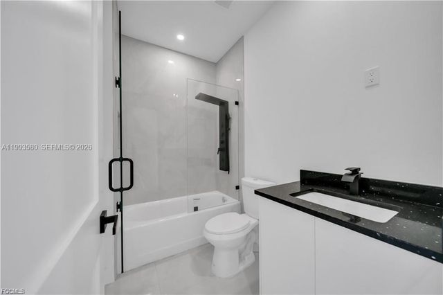 2815 44th ST W, Lehigh Acres, FL 33971